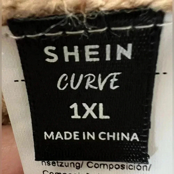 SHEIN | ladies Esence plus turtleneck sweater vest. Size: 1XL - Picture 8 of 9